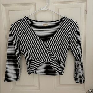 Hollister Striped side cut out crop top- size M